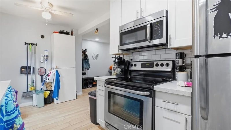 1000 W Macarthur Boulevard 54