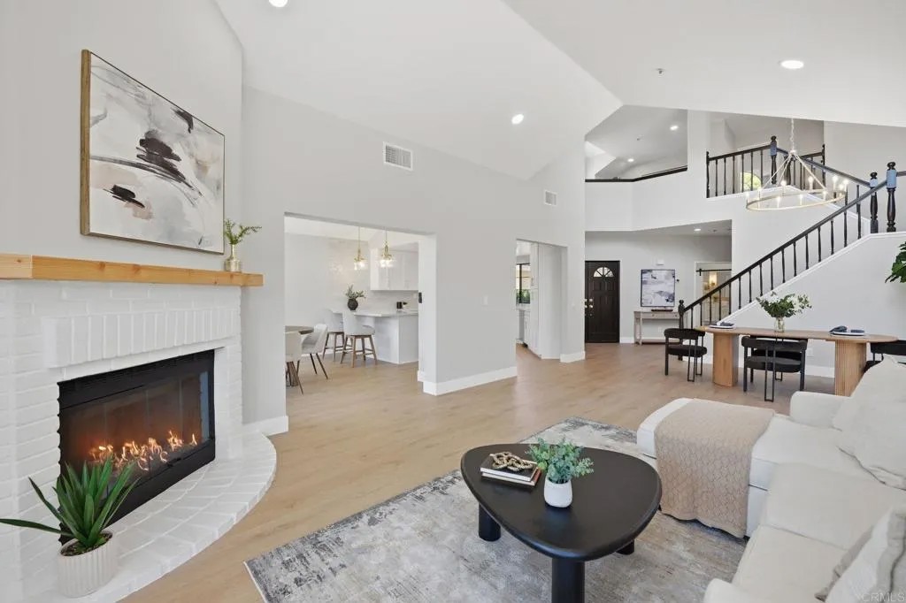 2262 Vista Valley Lane