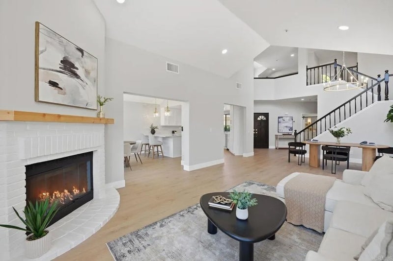 2262 Vista Valley Lane