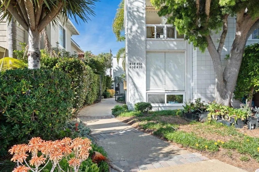 Photo of 408 Bonair Street, La Jolla, CA 92037 (MLS # NDP2601944)