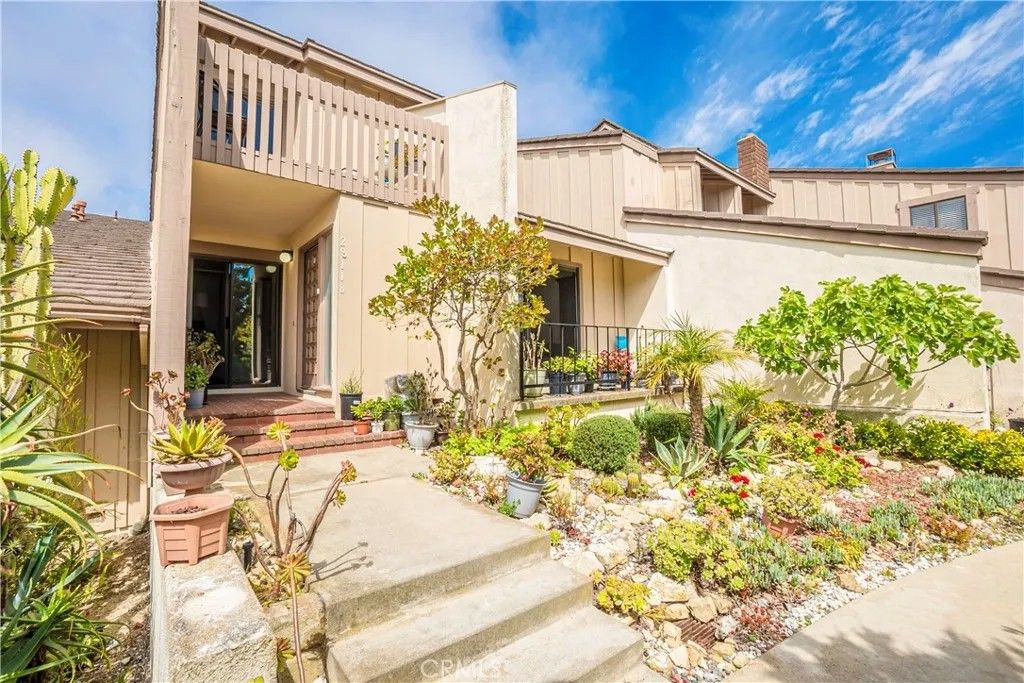 Photo of 28118 Ridgeforest Court, Rancho Palos Verdes, CA 90275 (MLS # SB26080194)