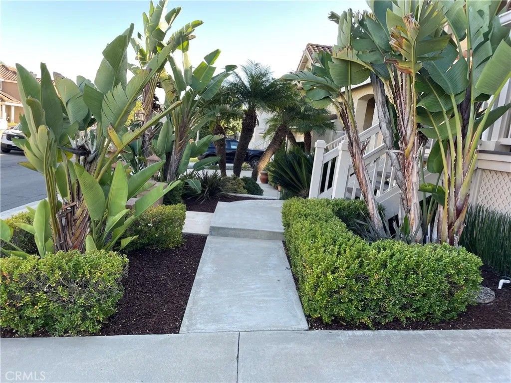 Photo of 29 Calle Verano, Rancho Santa Margarita, CA 92688 (MLS # SR26035476)