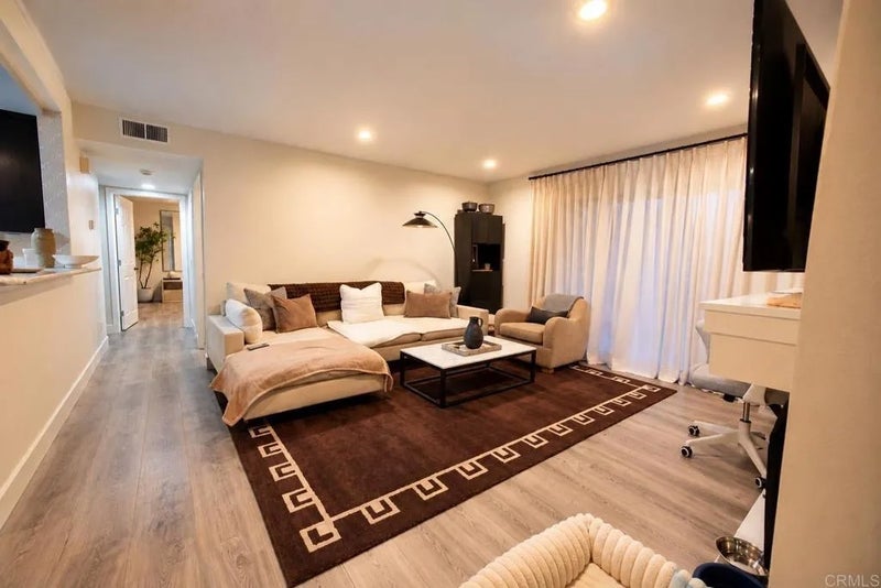 2005 Lakeridge Circle 103