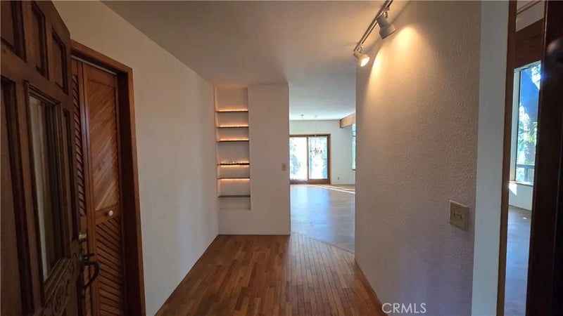 14243 Wycliff