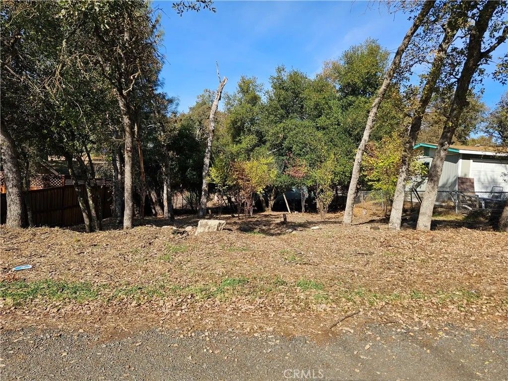 Photo of 15866 28th Ave, Clearlake, CA 95422 (MLS # LC25258296)