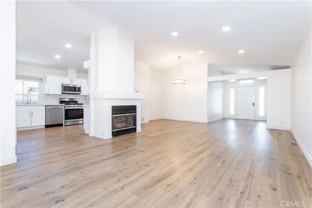 Photo of 20049 Canyon View, Canyon Country, CA 91351 (MLS # SR26075010)