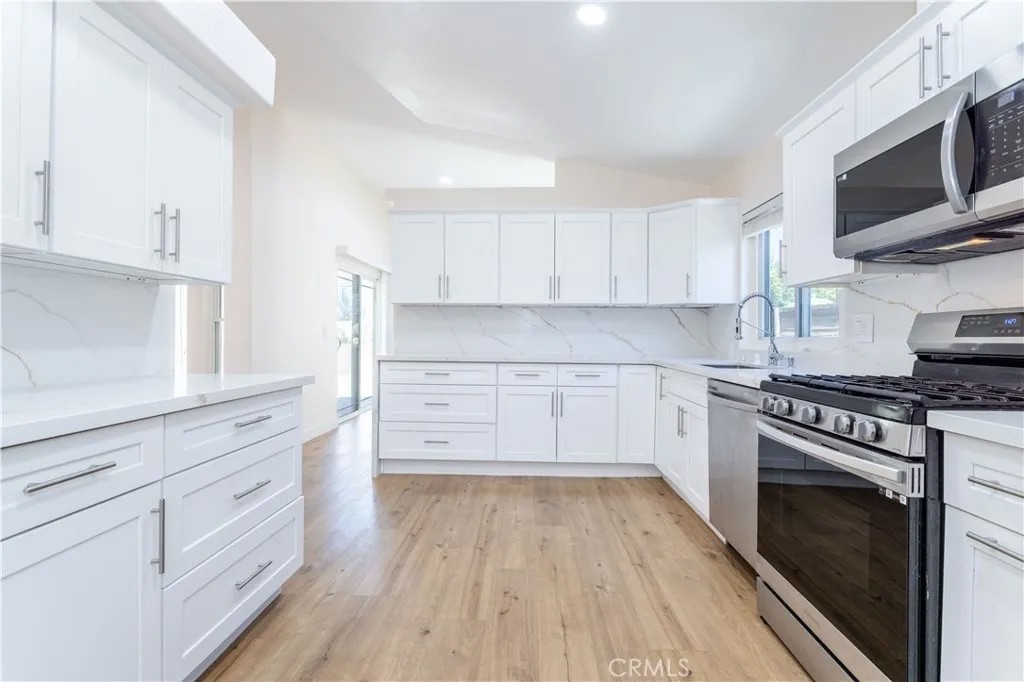 20049 Canyon View