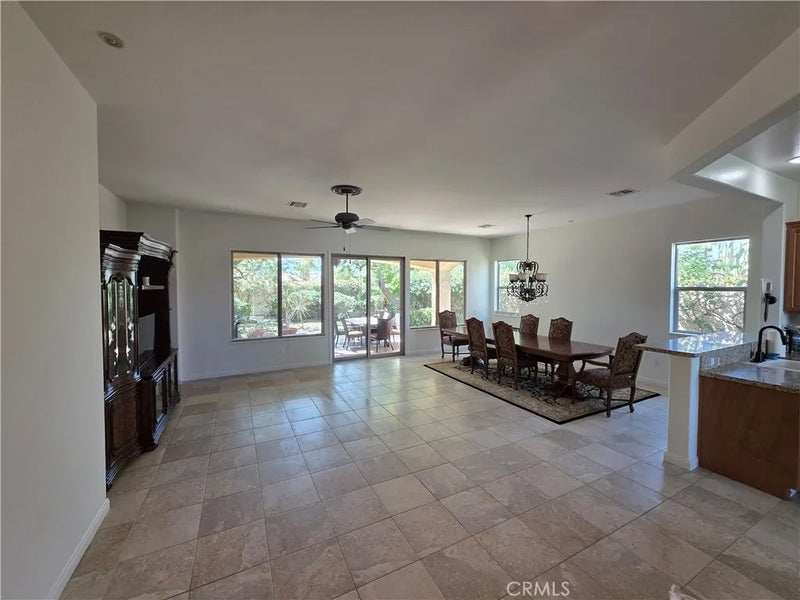 40099 Calle Santa Juana