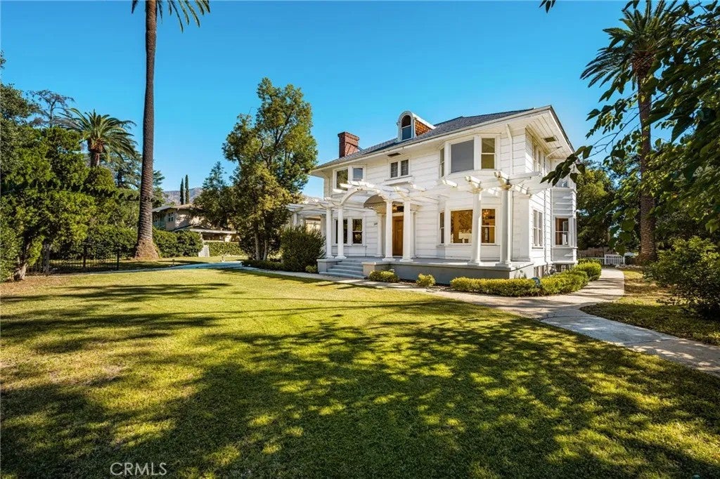 1440 N Los Robles