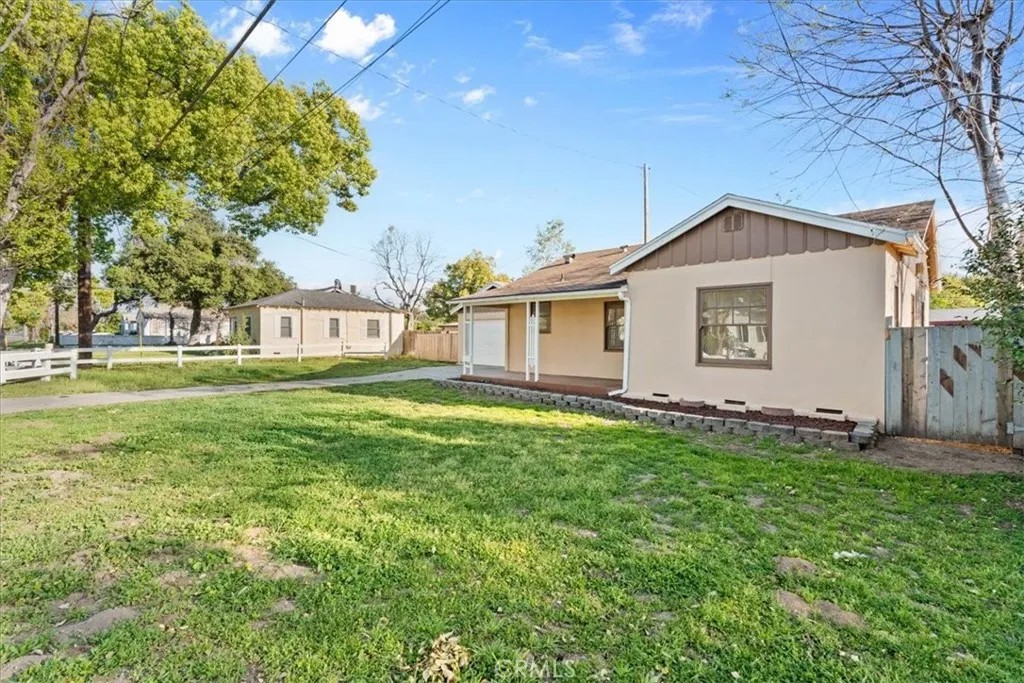 607 W Marshall