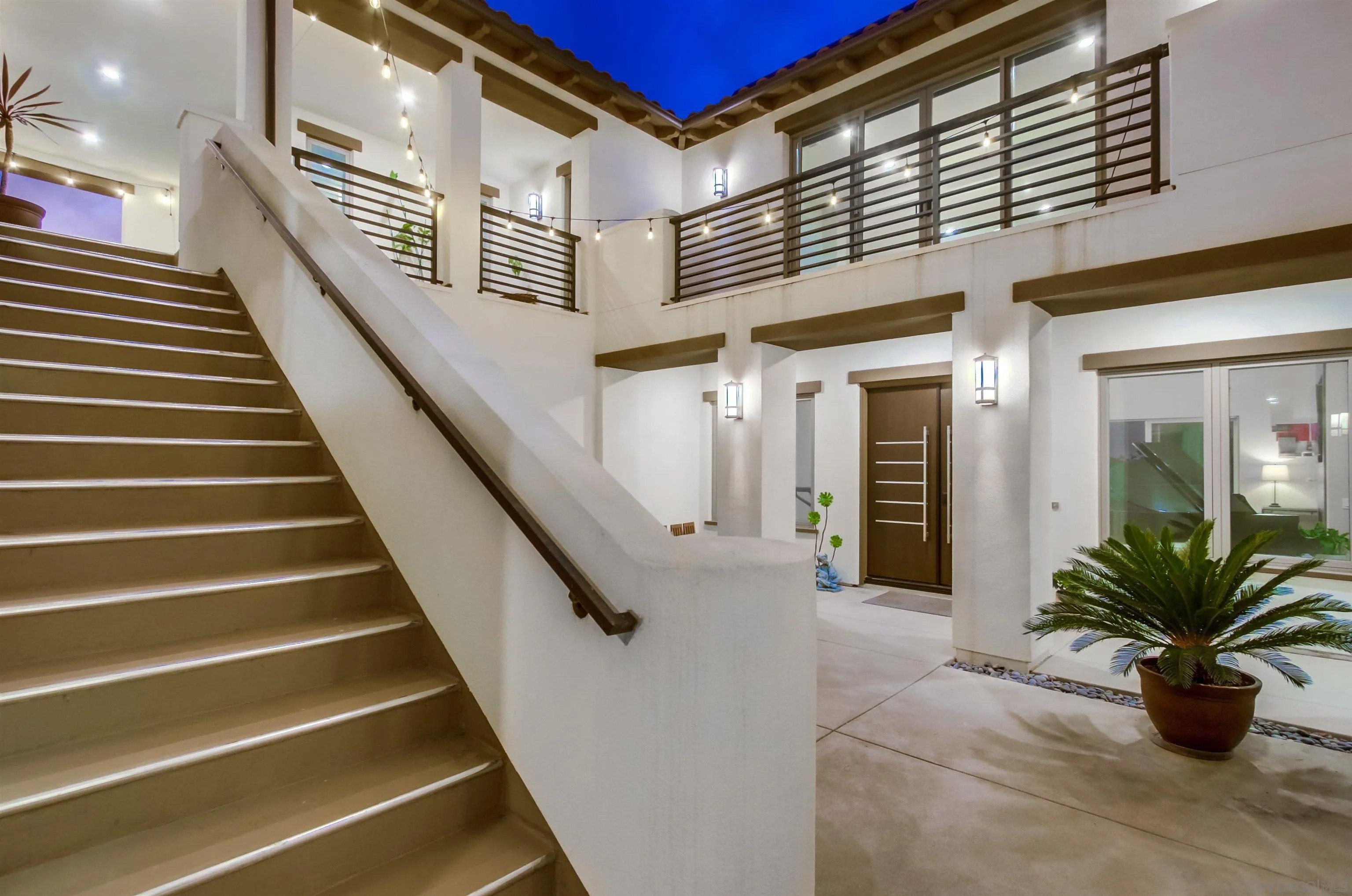 6372 Meadowbrush Cir