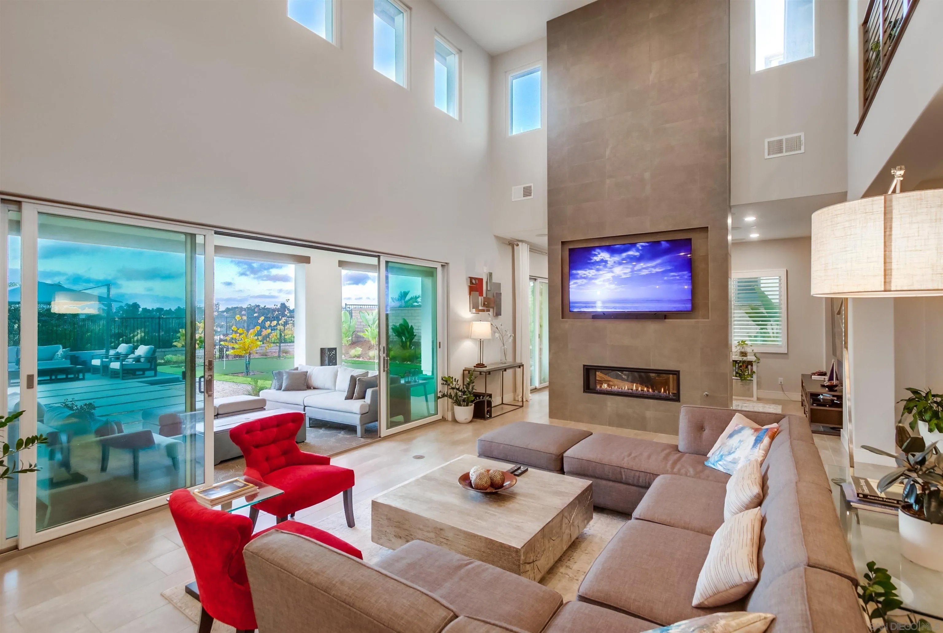 6372 Meadowbrush Cir