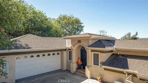 Photo of 1301 Corona Drive, Glendale, CA 91205 (MLS # GD26077878)