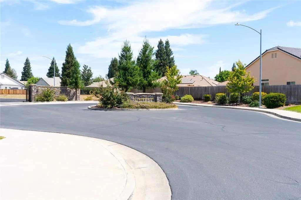 Photo of 3314 Robin Hood Ct, Merced, CA 95348 (MLS # MC26019816)
