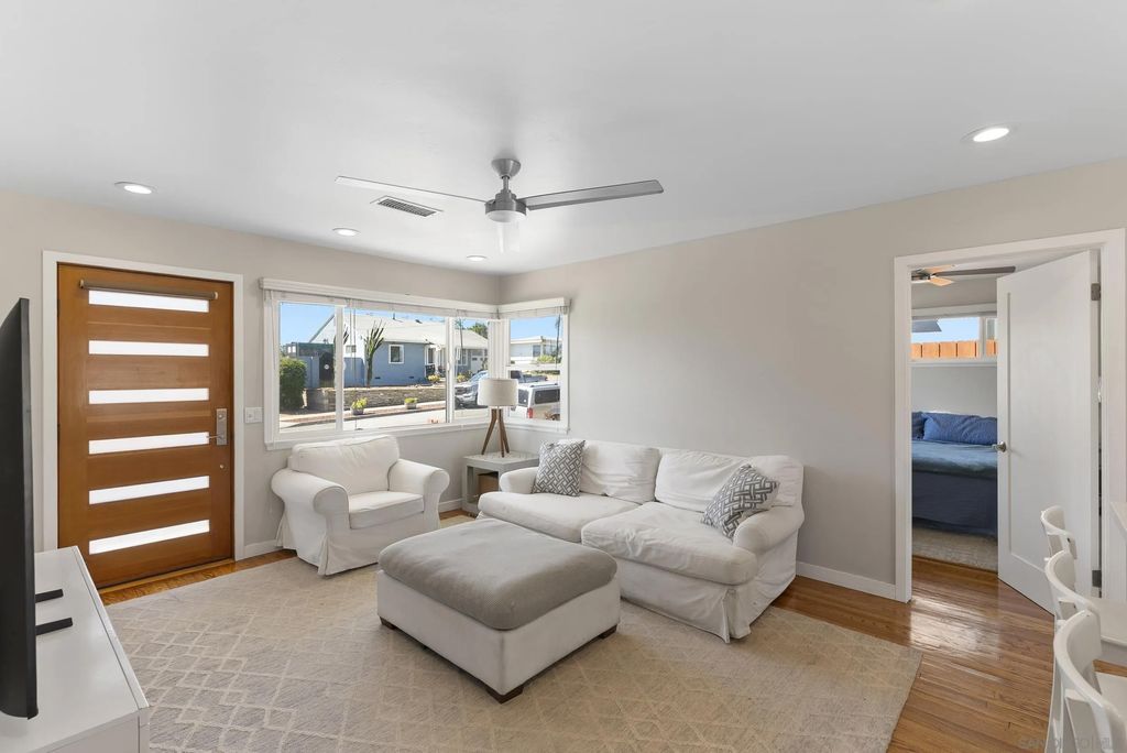 Photo of 3635 Tomahawk Ln, San Diego, CA 92117 (MLS # 260006836)