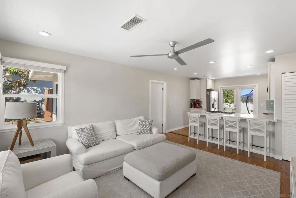 Photo of 3635 Tomahawk Ln, San Diego, CA 92117 (MLS # 260006836)