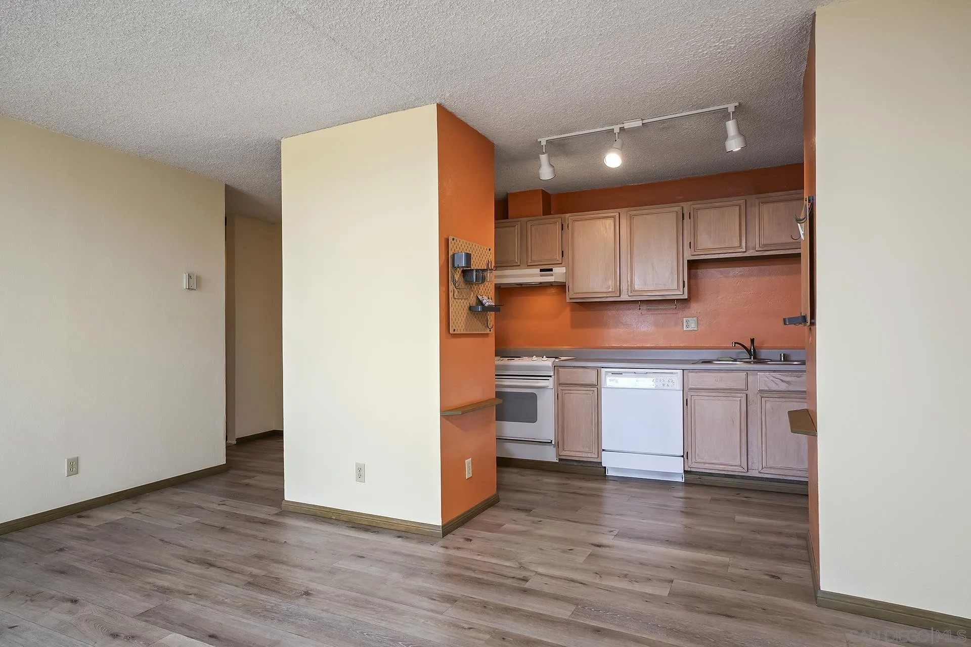 3050 Rue Dorleans 429