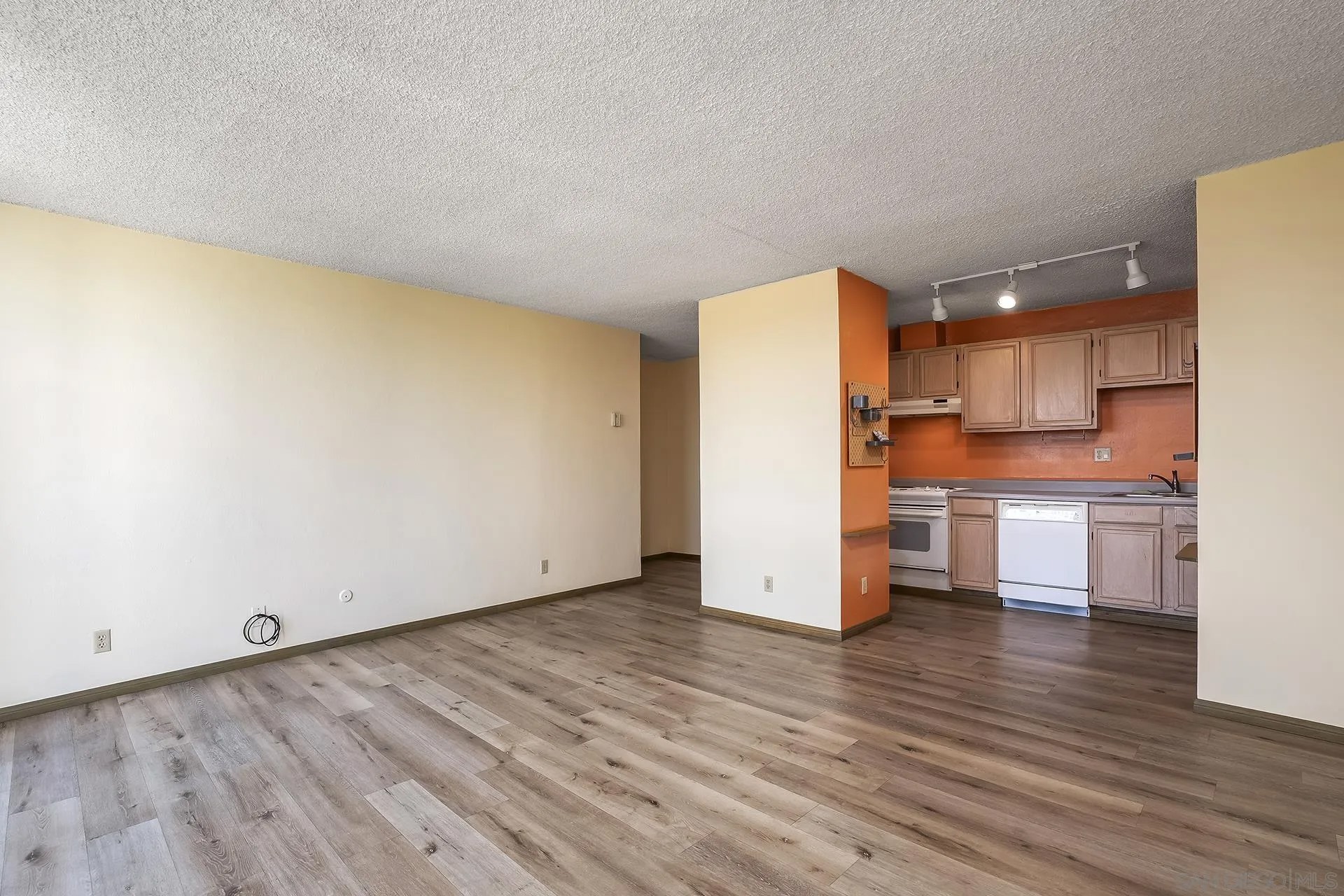 3050 Rue Dorleans 429