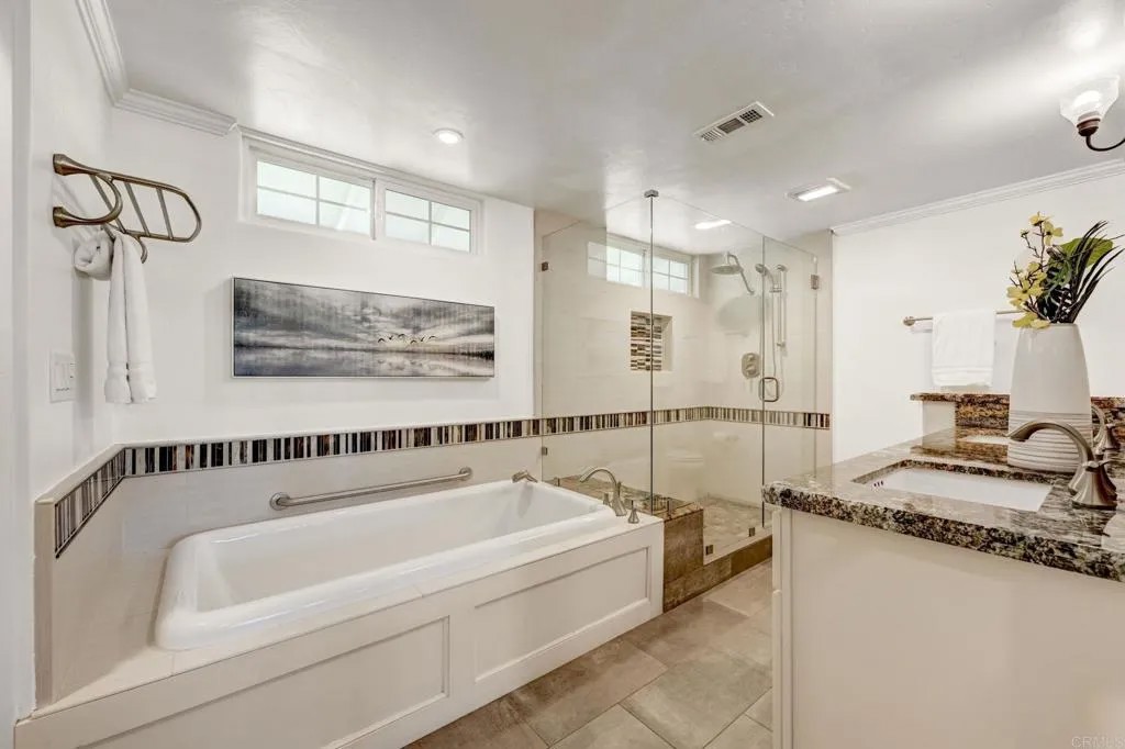 1051 La Reina Drive