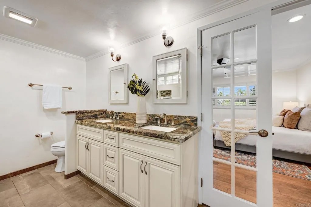 1051 La Reina Drive