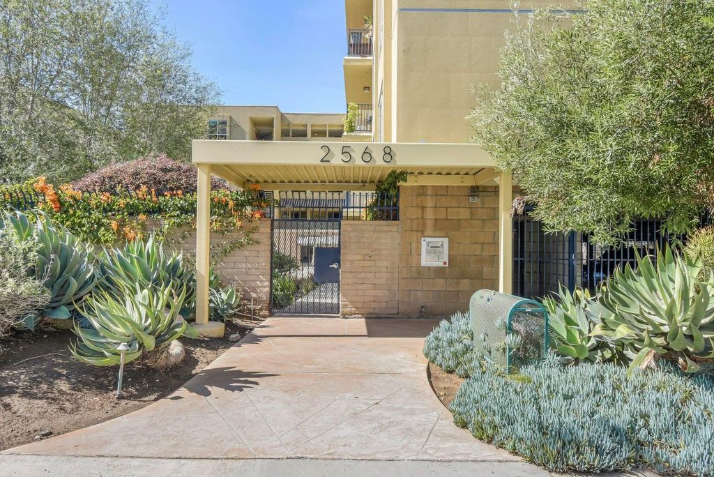 Photo of 2568 Albatross St #6F, San Diego, CA 92101 (MLS # 260002379)