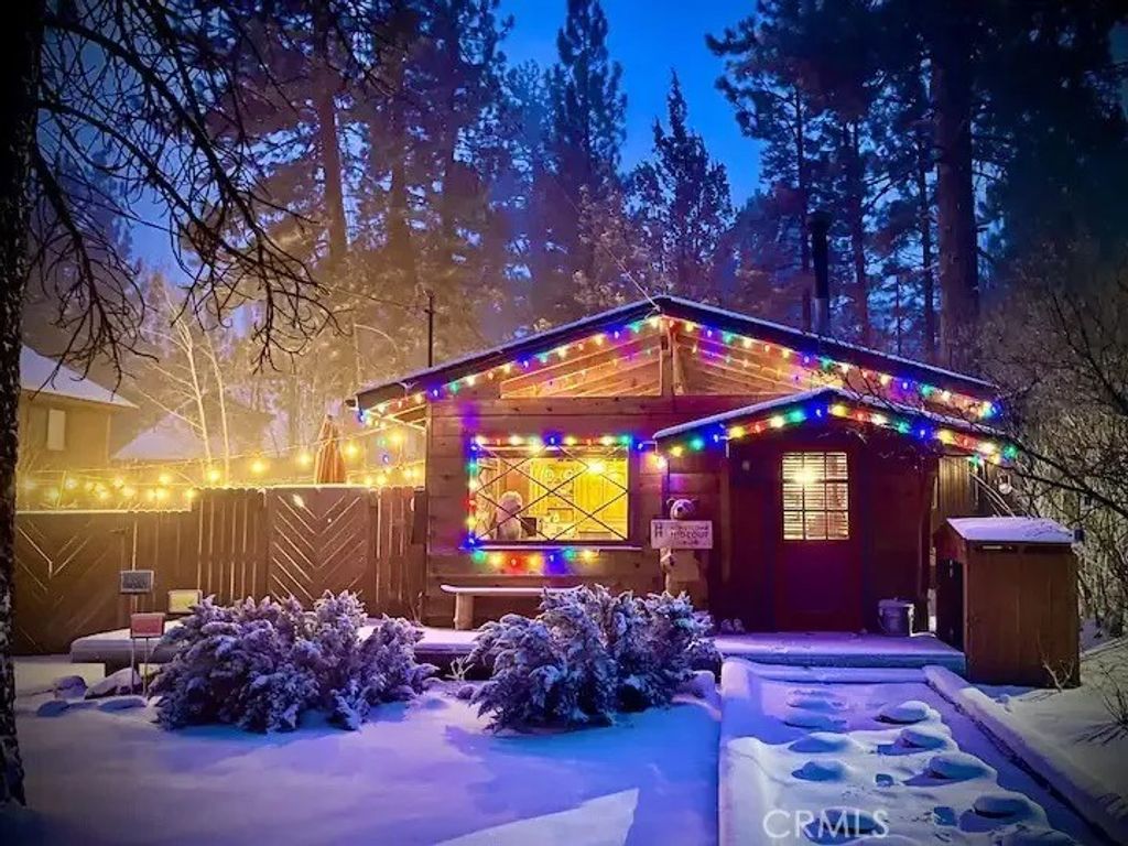 Photo of 716 Elysian Blvd, Big Bear Lake, CA 92314 (MLS # IG25280701)