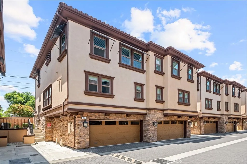656 West Huntington Drive k-1