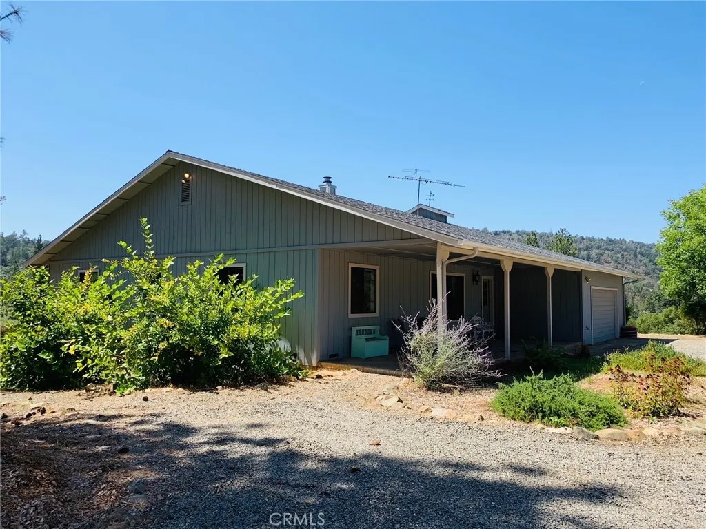 5636 E Whitlock