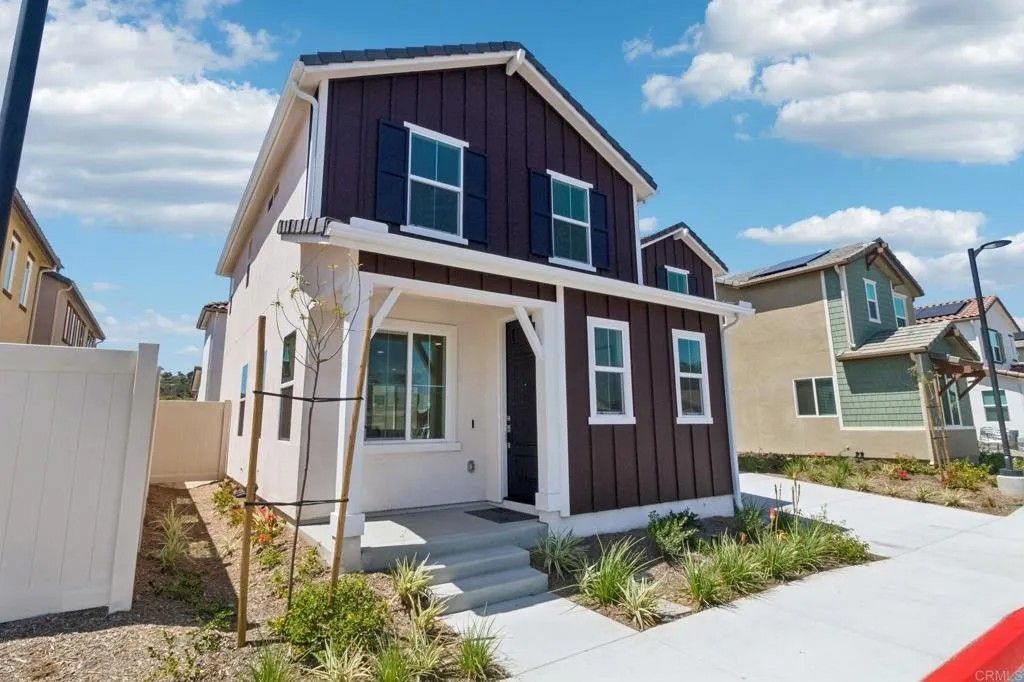 Photo of 717 Kingbird Loop, Oceanside, CA 92058 (MLS # NDP2603245)