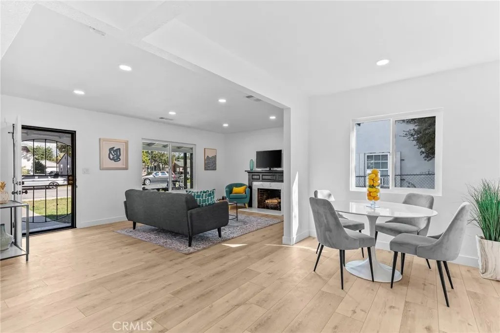 268 W Willow