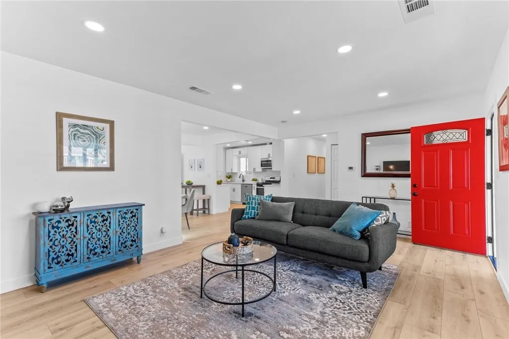 268 W Willow