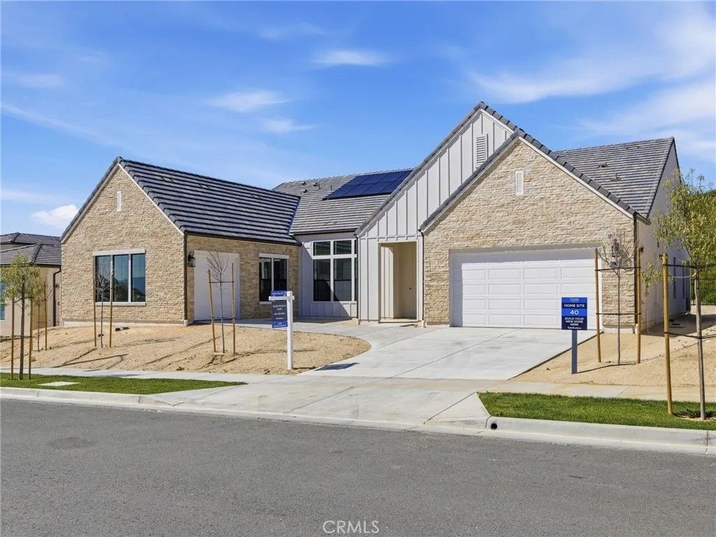 Photo of 30017 N Avenida Sierra Madre, Valencia, CA 91354 (MLS # SR26029728)