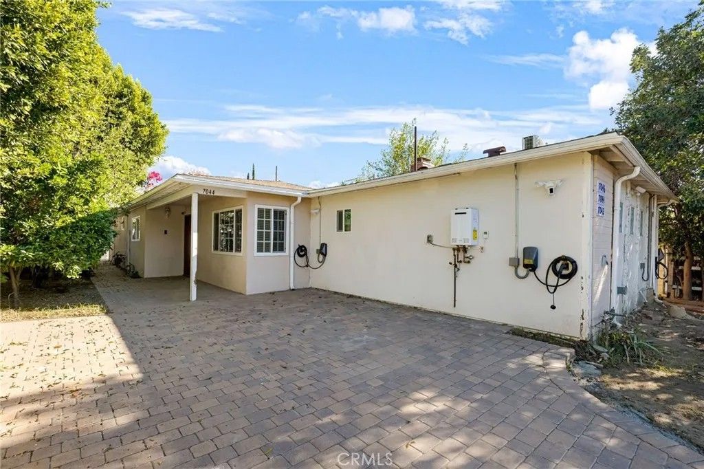 Photo of 7044 White Oak Ave, Van Nuys, CA 91406 (MLS # BB25278315)
