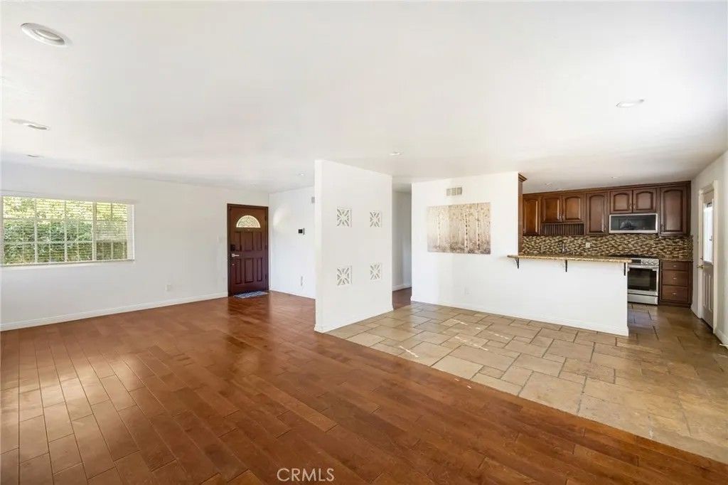 Photo of 7044 White Oak Ave, Van Nuys, CA 91406 (MLS # BB25278315)