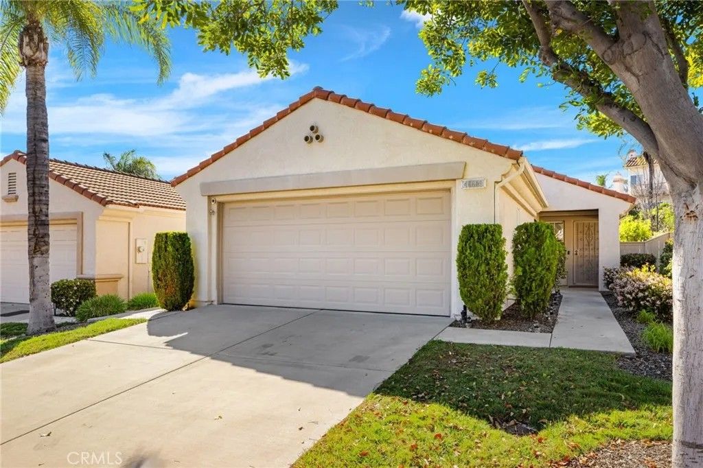 Photo of 40609 Corte Albara, Murrieta, CA 92562 (MLS # IV26063088)