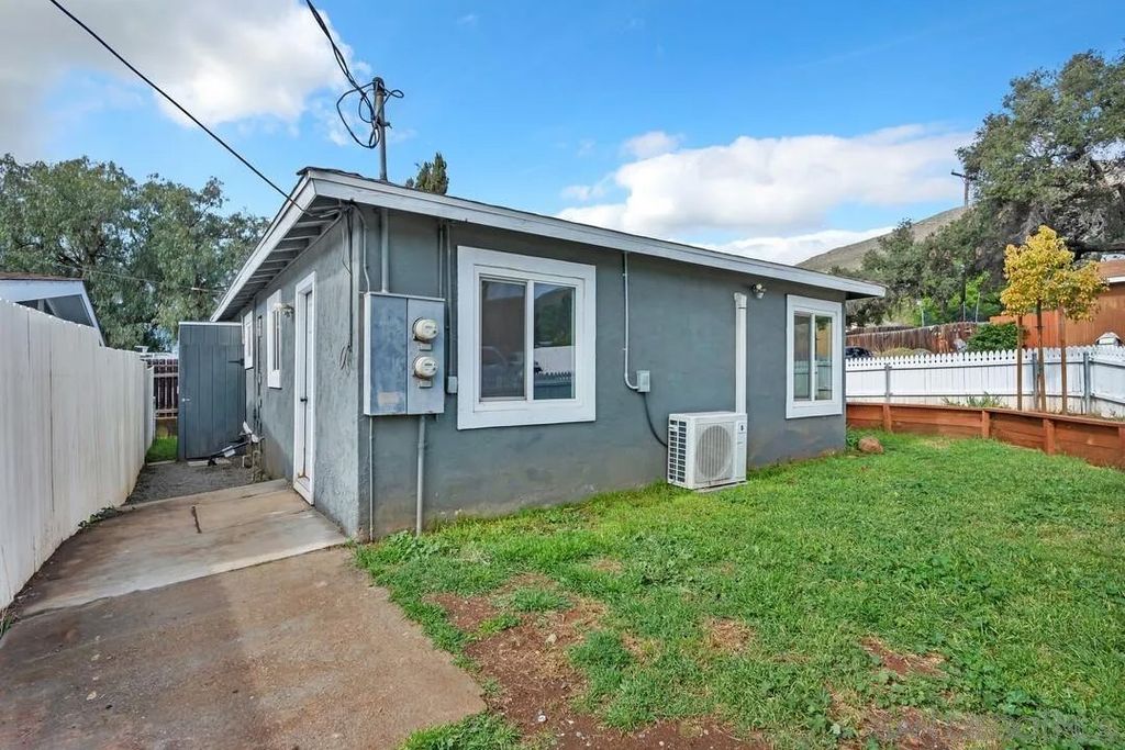 Photo of 1222-24 Willowside Ter, Alpine, CA 91901 (MLS # 260004363)