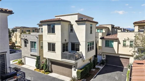 MLS: OC26215897