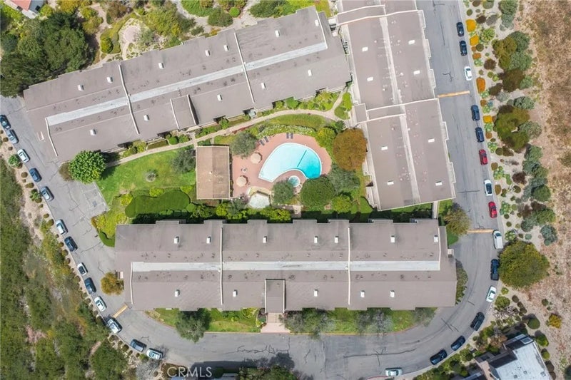 6542 Ocean Crest D207