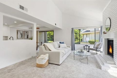 10304 Crosscreek San Diego CA 92131