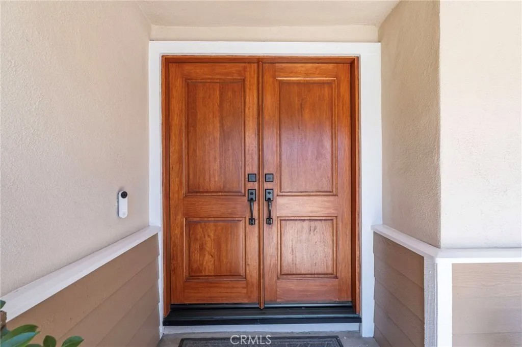 719 S San Joaquin