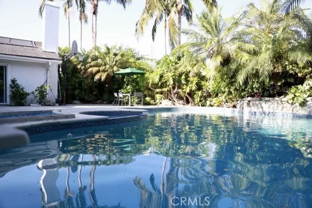 Photo of 58 Fulton, Irvine, CA 92620 (MLS # OC25268097)