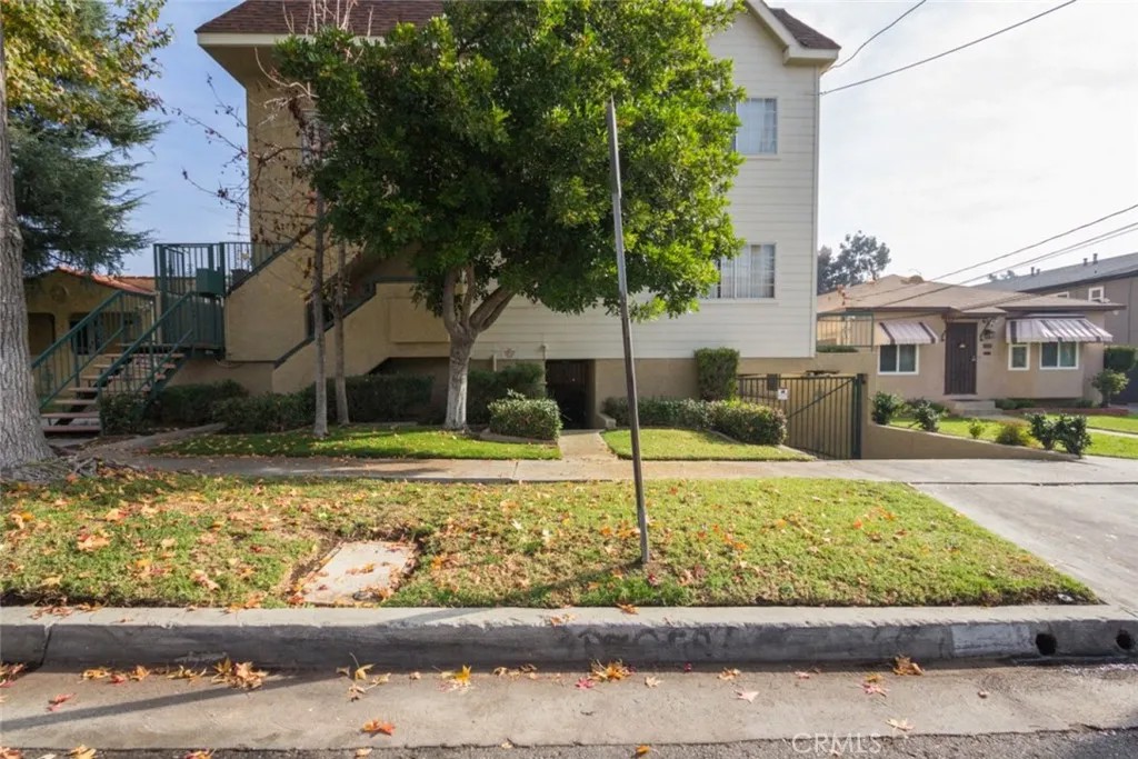 404 Lincoln Avenue