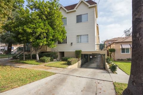 Photo of 404 Lincoln Avenue, Glendale, CA 91205 (MLS # GD26024347)