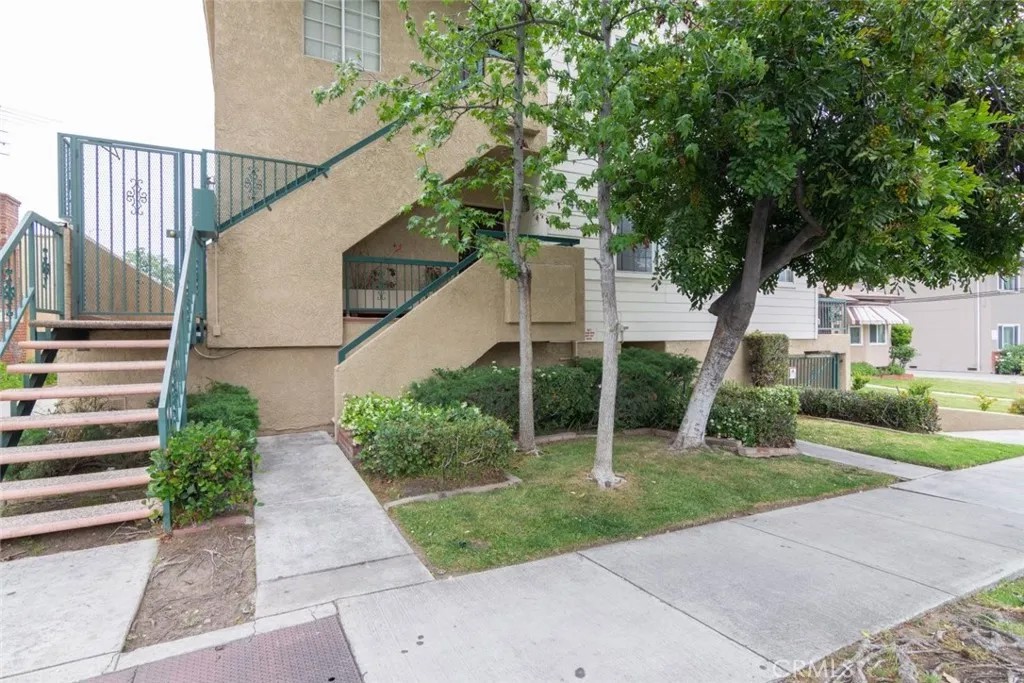 404 Lincoln Avenue