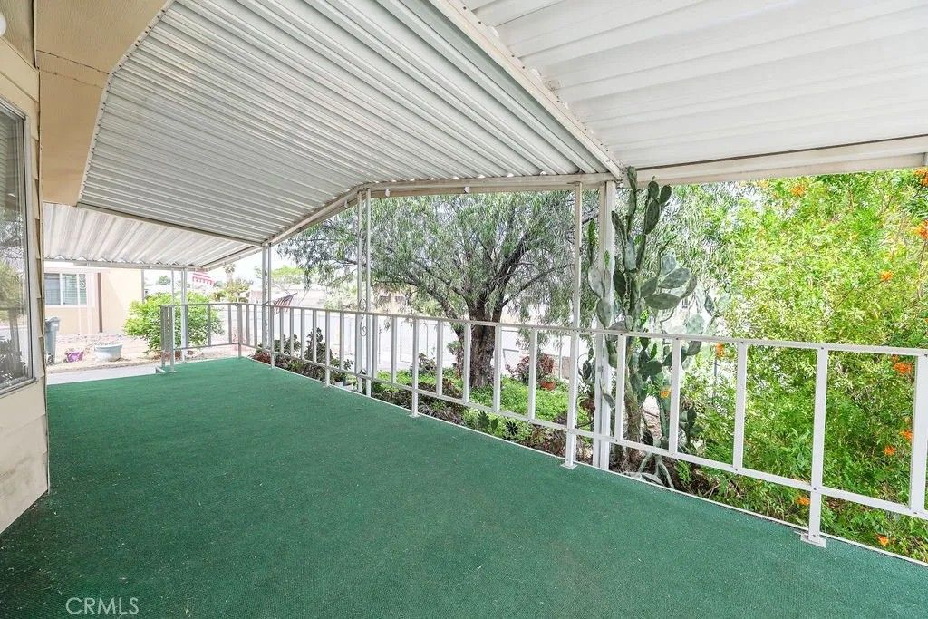 Photo of 282 N La Paloma Ave, San Jacinto, CA 92582 (MLS # IG26077290)