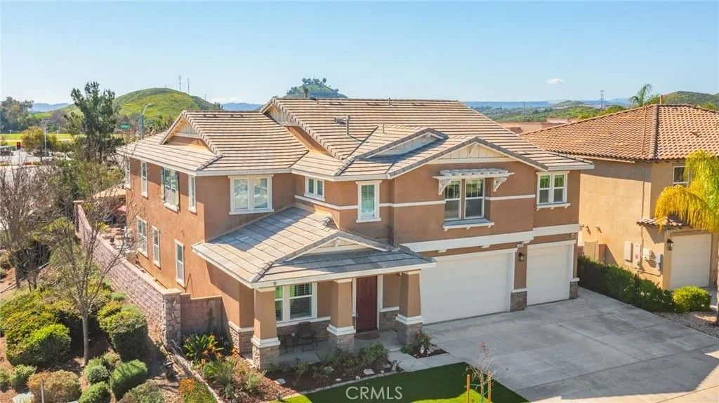 Photo of 30305 Powderhorn Lane, Murrieta, CA 92563 (MLS # CV26029699)