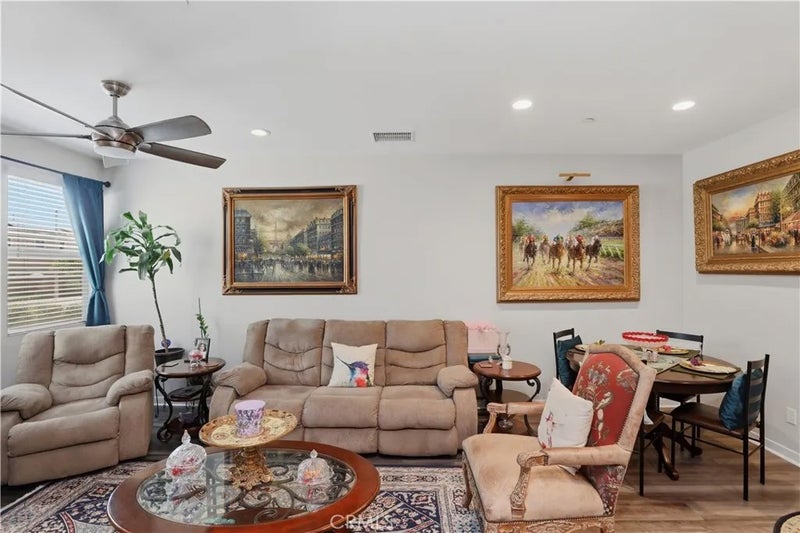 4260 Powell 119