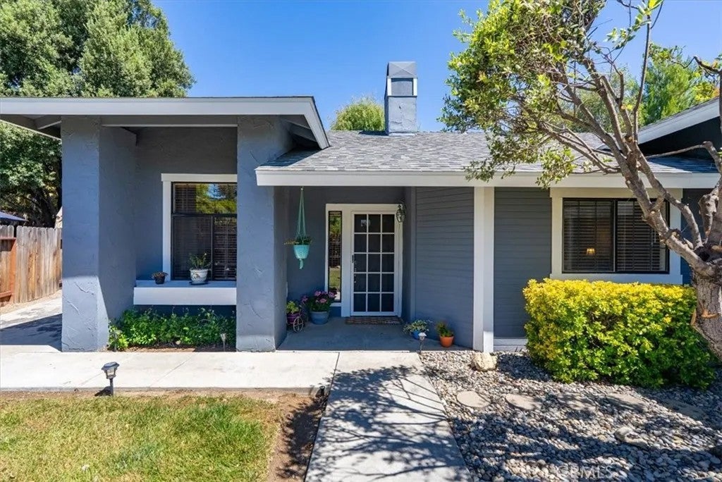 431 Apache Court