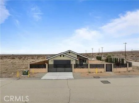 13857 E Avenue G2