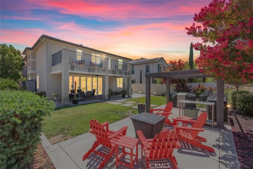 Photo of 31134 Maverick Ln, Temecula, CA 92591 (MLS # SW26018245)
